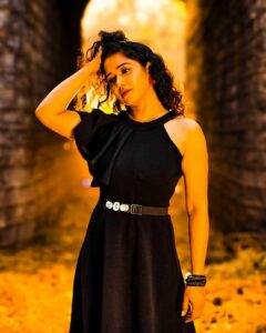 Yashashri Masurkar hot dress