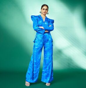 Genelia Deshmukh hot fashion