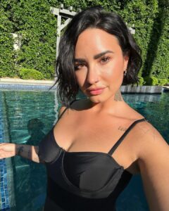 Demi Lovato Bikini cute 