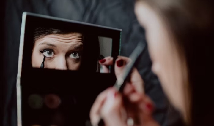 White or Nude Eyeliner