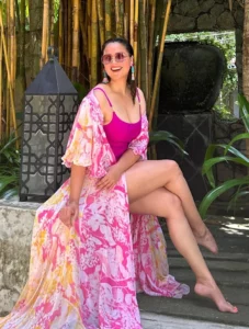 Lara Dutta hot bikini