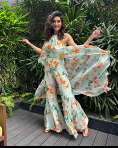 Karishma Tanna stylish fashion