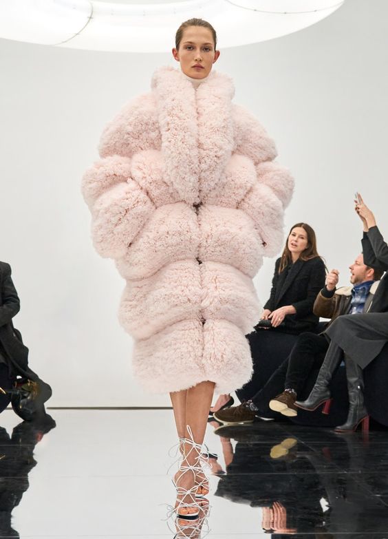 Alaïa RTW Summer/Fall 2024 runway collection