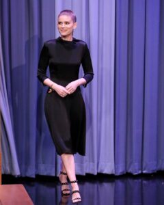 kate mara sexy black dress