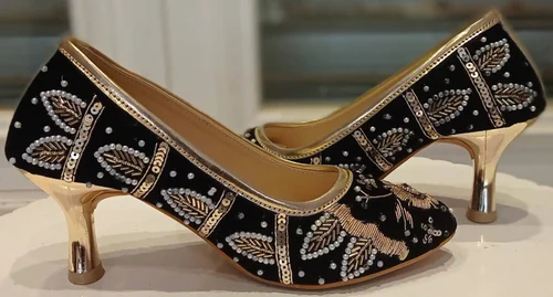 women's trendy footwear print heels