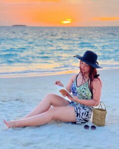 Ashnoor Kaur Bikini sexy