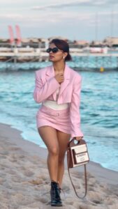 Avneet Kaur fashion dress