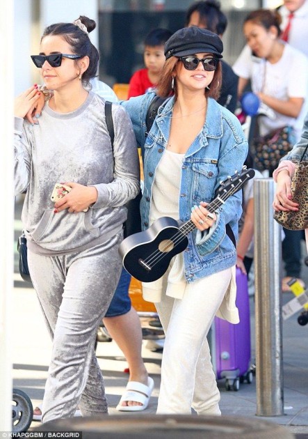 Selena Gomez Denim Looks 1. The All-Time Favorite- Blue Denim and a White T-Shirt