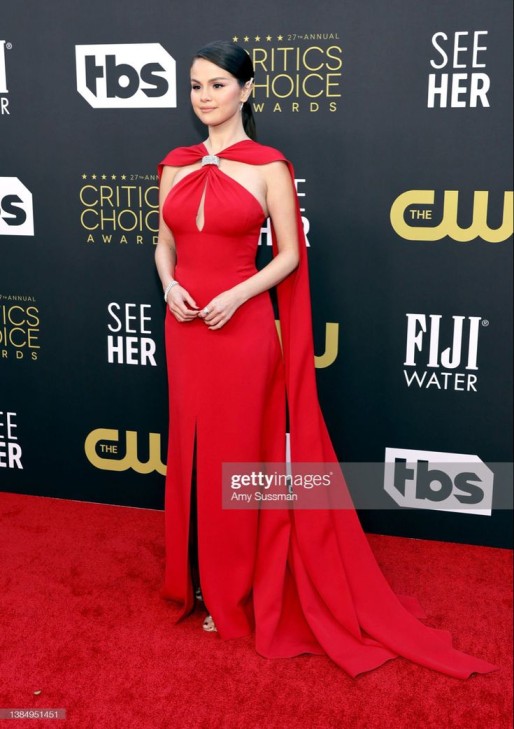 Selena Gomez Red Carpet Looks 1. The “Glamour” Of The 2016 American Music Awards