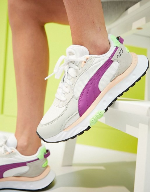80s-inspired sneaker