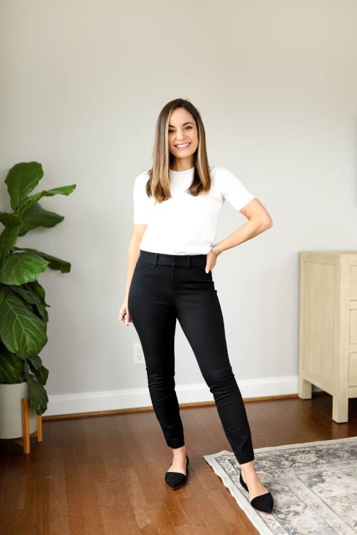 High-Waisted Pants: Petite Fashion Trends