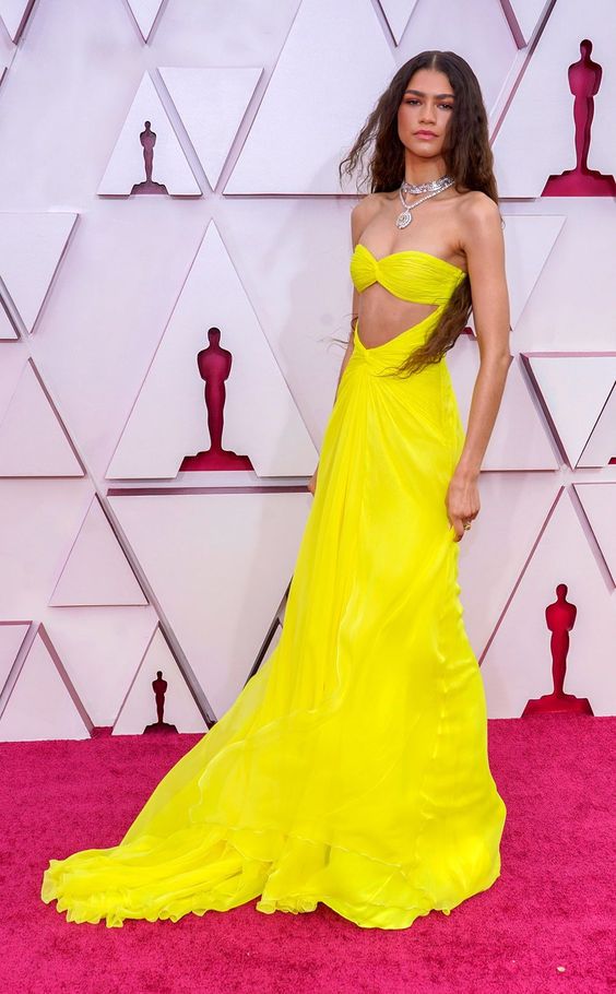 Zendaya Dress Moments Yellow Valentino Gown 