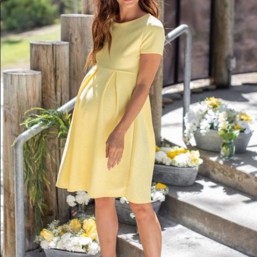Maternity Work Outfits 2. Comfortable Yet Stylish Dresses