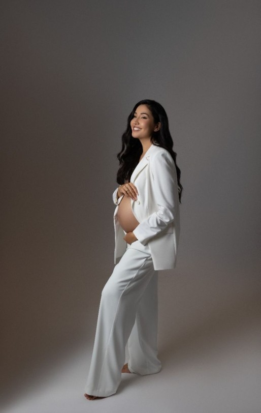 Maternity Work Outfits 1. Tailored Maternity Blazers
