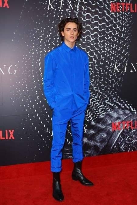 Timothée Chalamet blue outfit