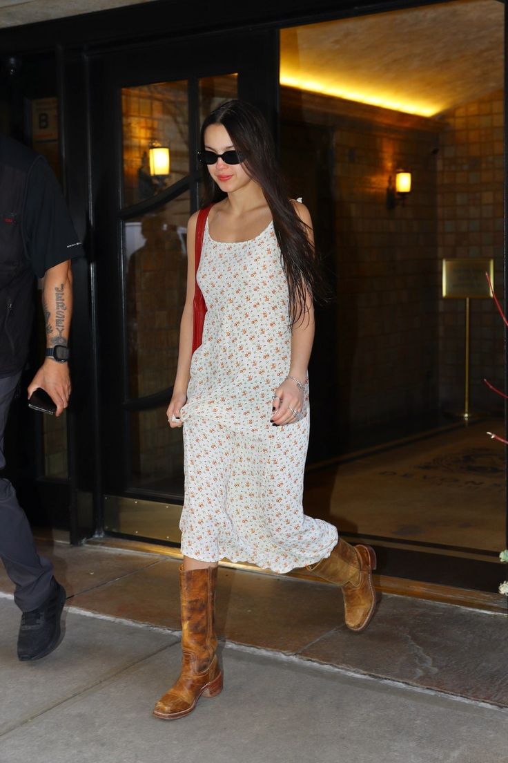 Olivia Rodrigo Fashion dress with boots