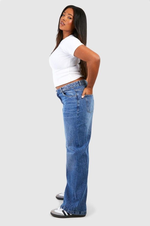 Straight-Leg Jeans Fabric Choices Matter