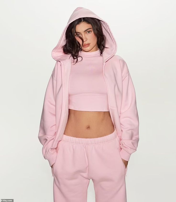 Kylie Jenner fashion pink