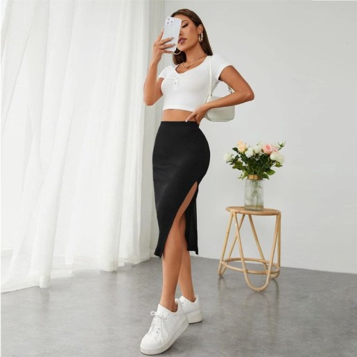 Pencil Skirts for Curvy Women