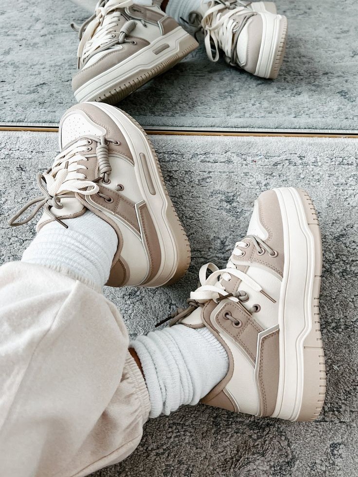 Earthy Tones: Natural Sneaker Colors predominate in the use of shades