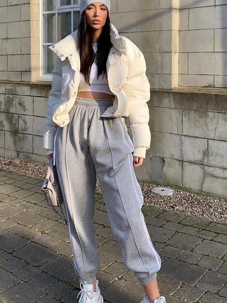 Sporty Look Track Pants to Pair with Chunky Sneakers