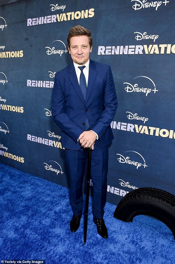 Formal wear, Formal Occasion: A Movie Premiere Jeremy Renner Red Carpet