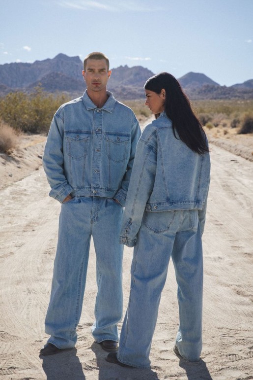 Retro Revival: '90s Denim