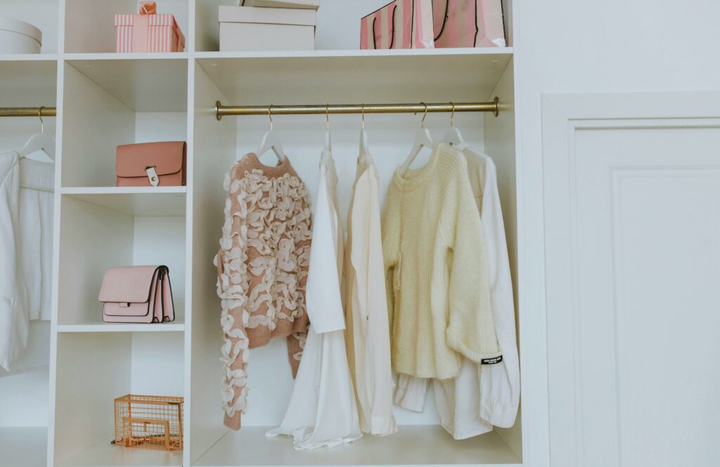 navigate fashion create a capsule wardrobe