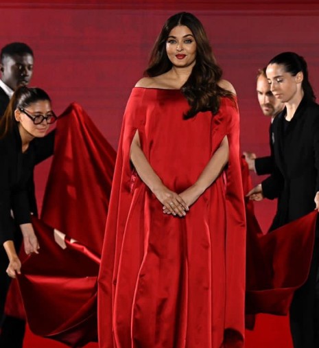 Aishwarya Rai at Paris Fashion Week