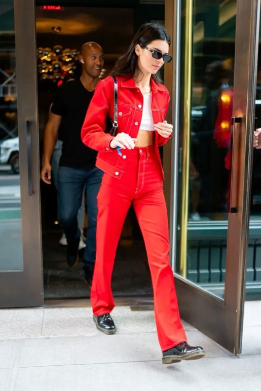 Low-Rise Jeans: Starting from the film: From the Red Carpet to Everyday Wear