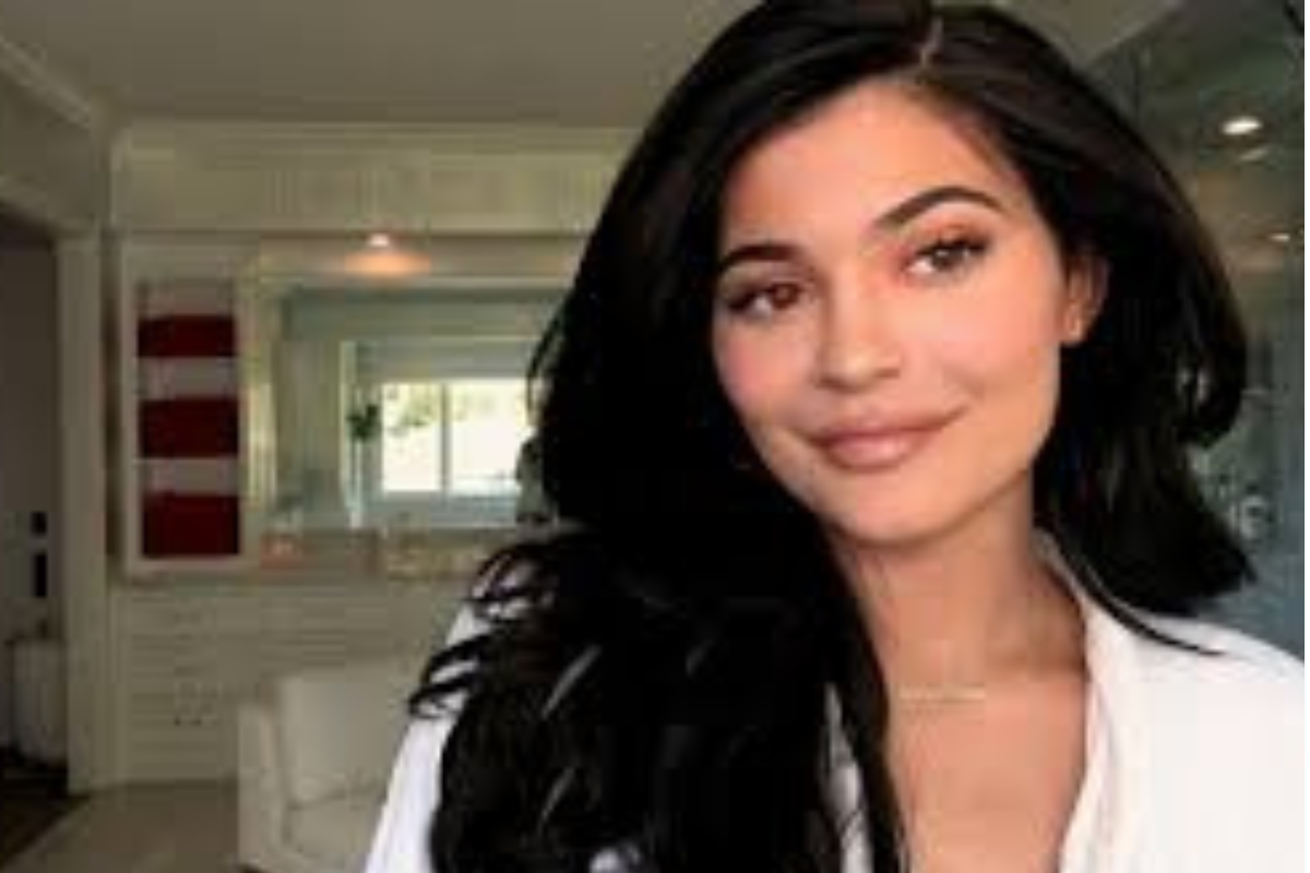Kylie Jenner’s Beauty Tips: Power of a Perfect Base