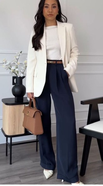 Comfort Doesn’t Mean Boring: Long Hours at Work Deserves Chic Wardrobes