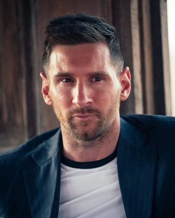 Lionel Messi Suit natural grooming