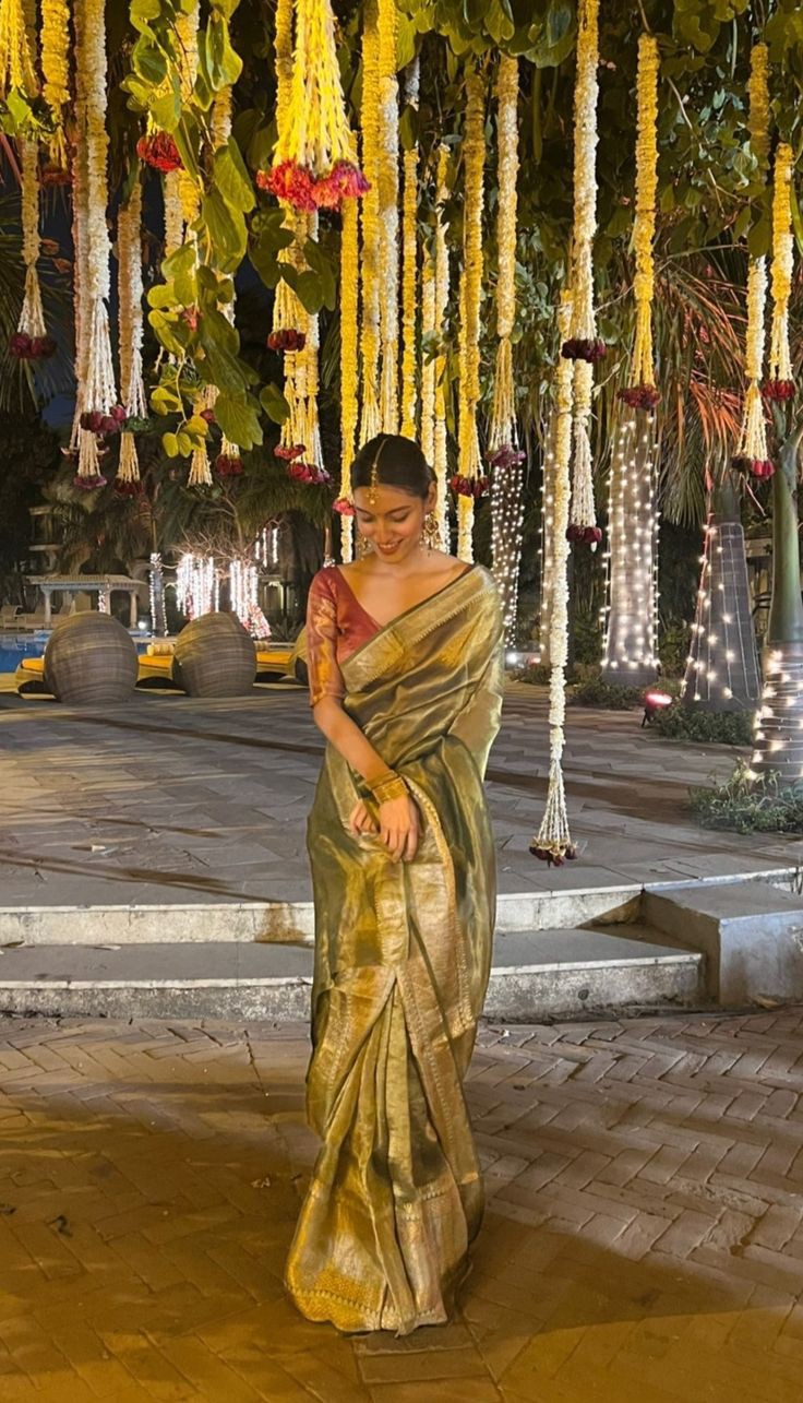 503afb11b68d16426e6ac4f9ed8d66f6 | Fashonation Diwali Saree outfit