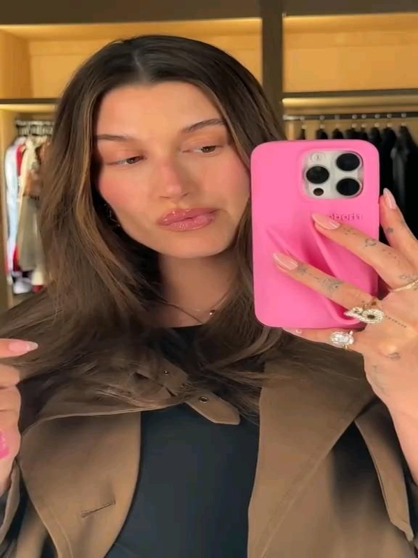 Beauty Tips 1. Hydrated Skin For A Younger Appearance Like Hailey Bieber