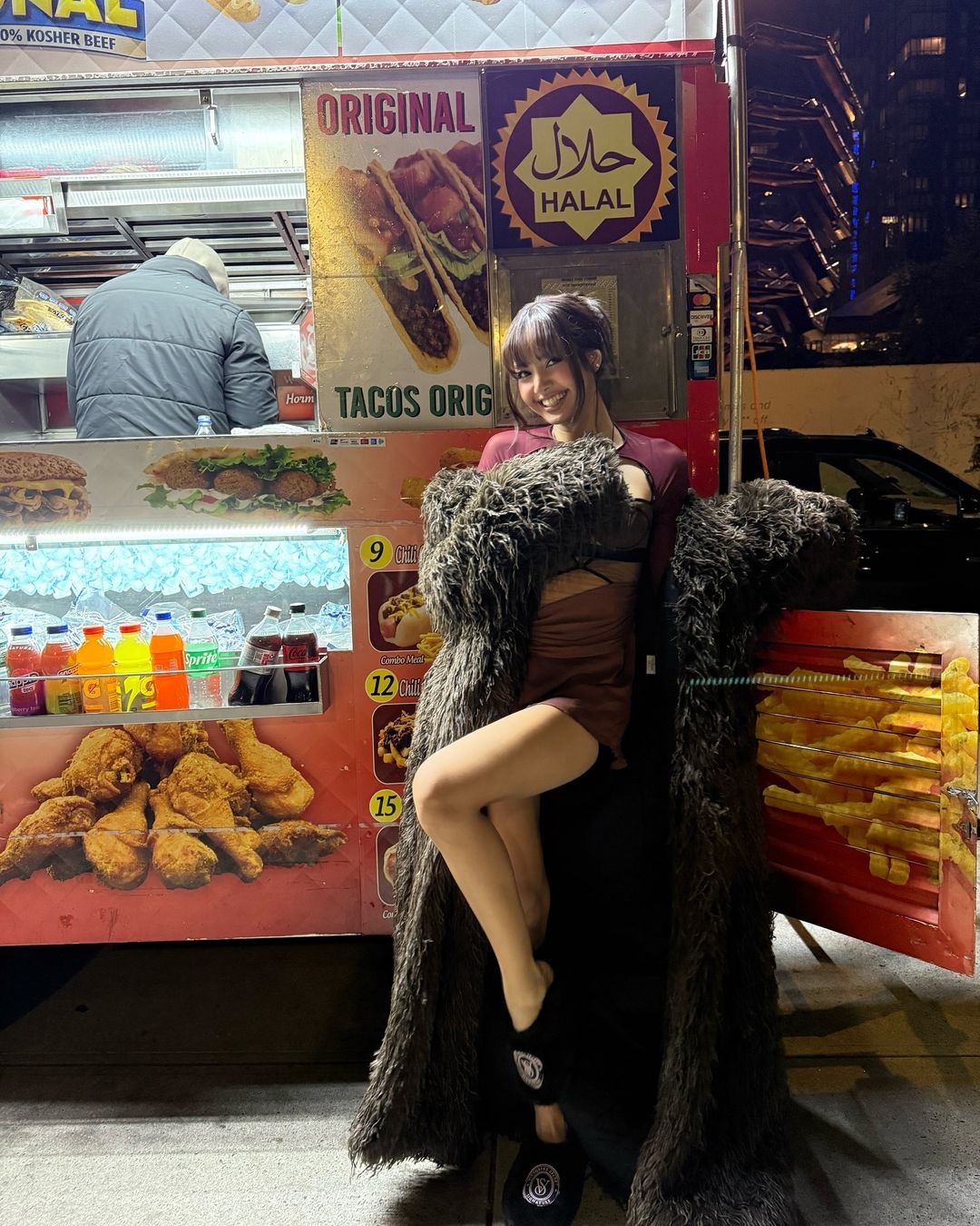 Victoria's Secret Fashion Show Blackpink Lisa in Nensi Dajoka