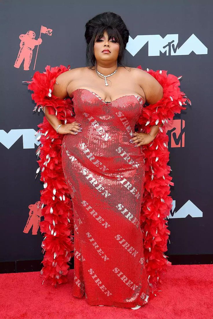 Lizzo red dress VMA
