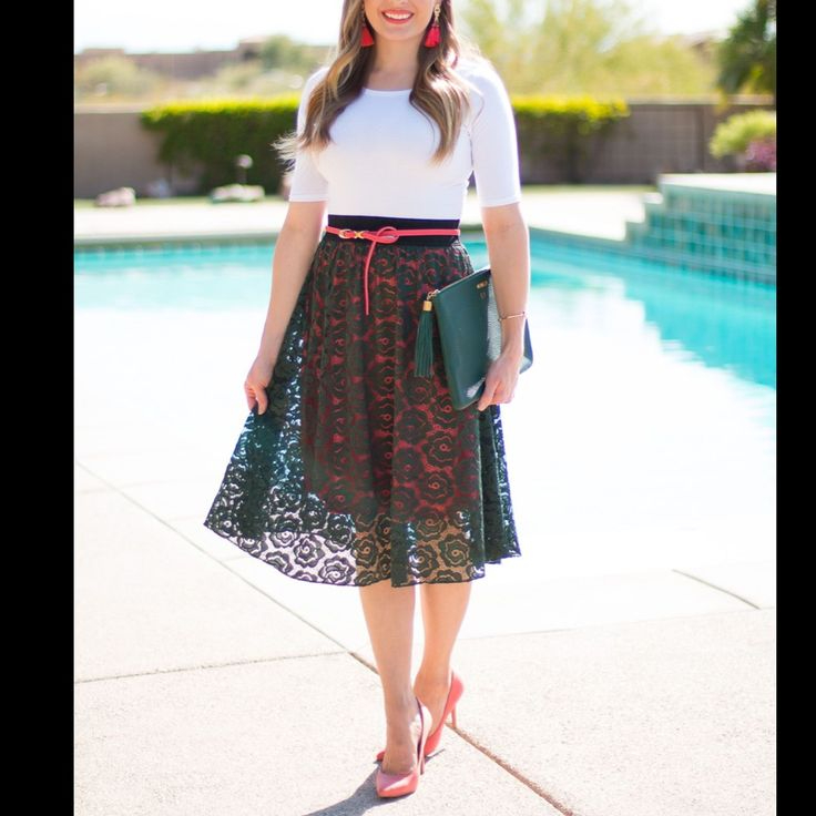 Flawless Lace Skirt Outfits for Every Body Type with white top