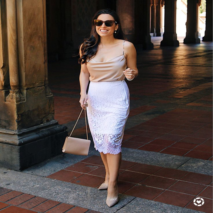  Flawless Lace Skirt Outfits for Every Body Type with spagheti strap top 