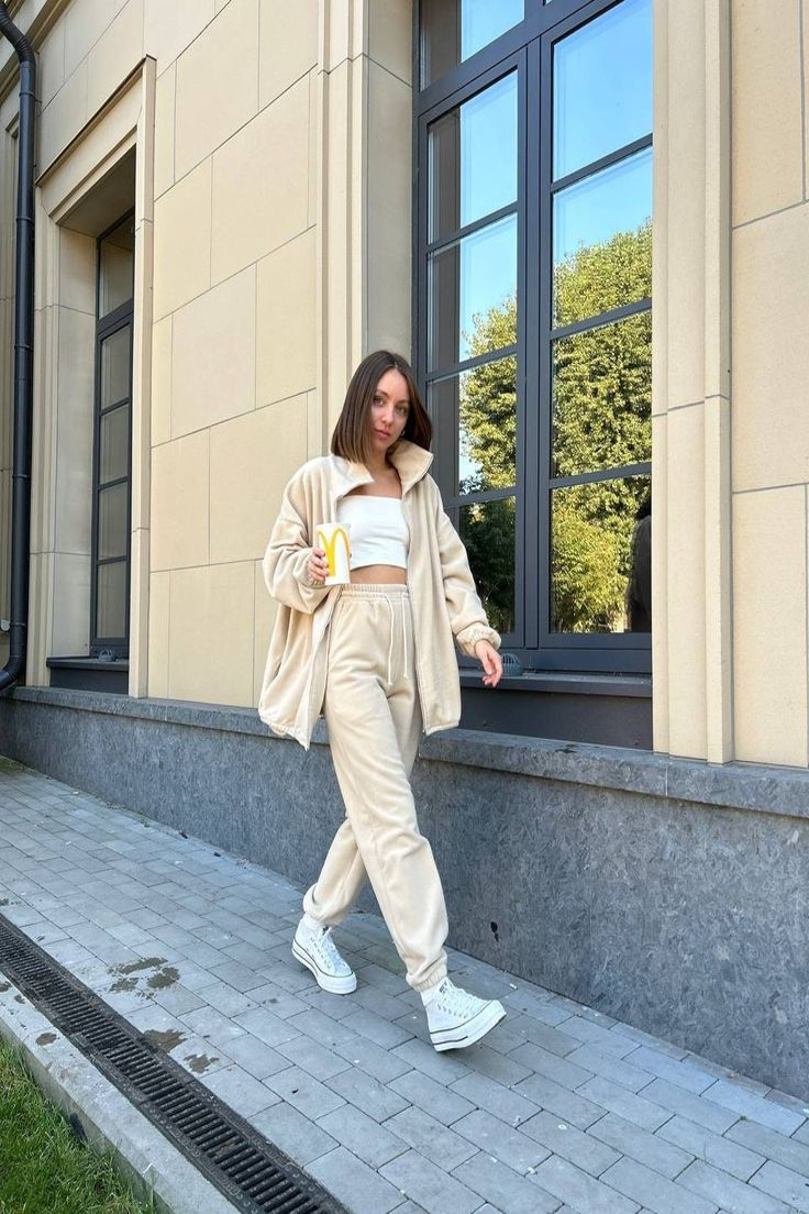 Sleek and Sporty Tracksuits Street Style