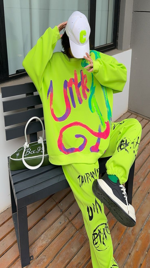 Add Some Y2k Outfit Colors You Are ComfortableÂ