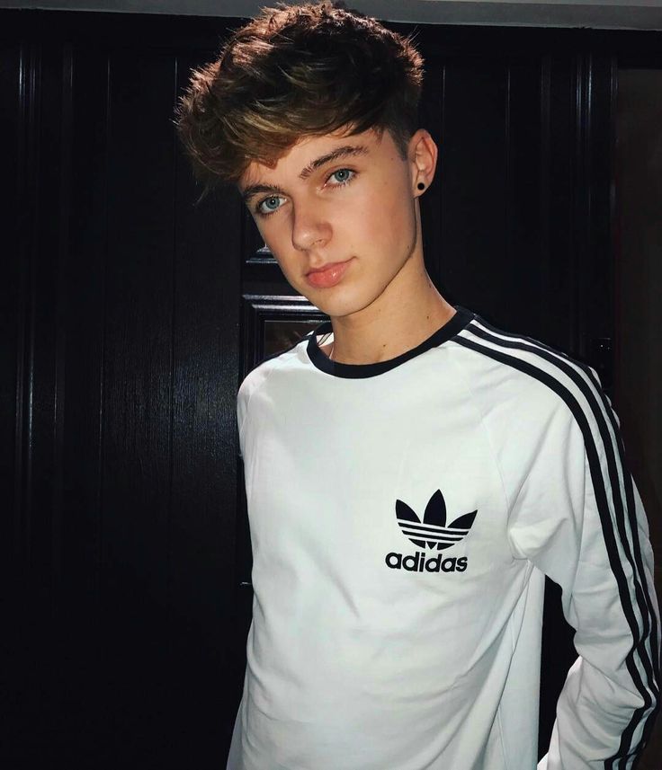 HRVY, Harvey Leigh Cantwell graphic tee