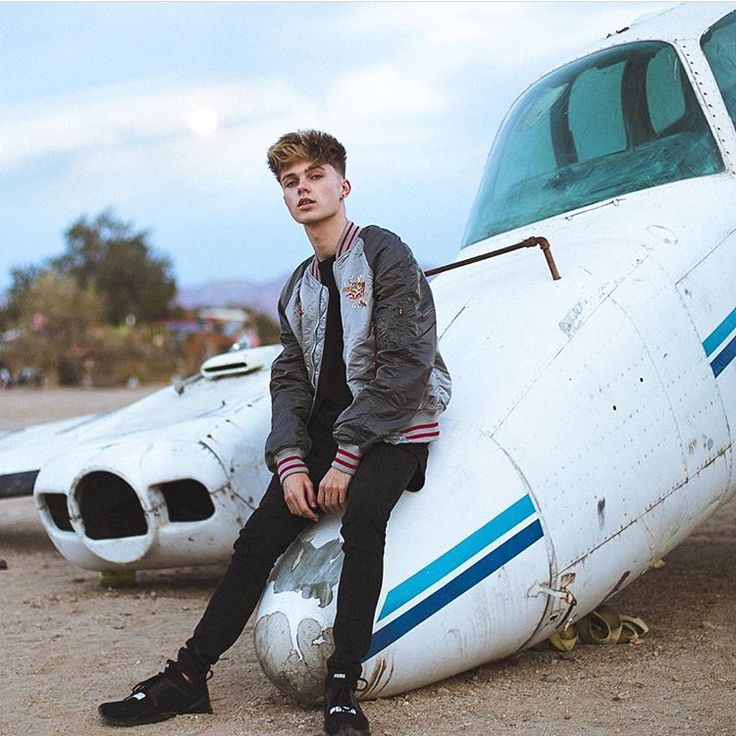 HRVY, Harvey Leigh Cantwell with airplane