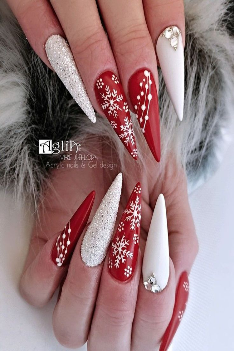 Christmas Style Nails to Elevate Holiday Look