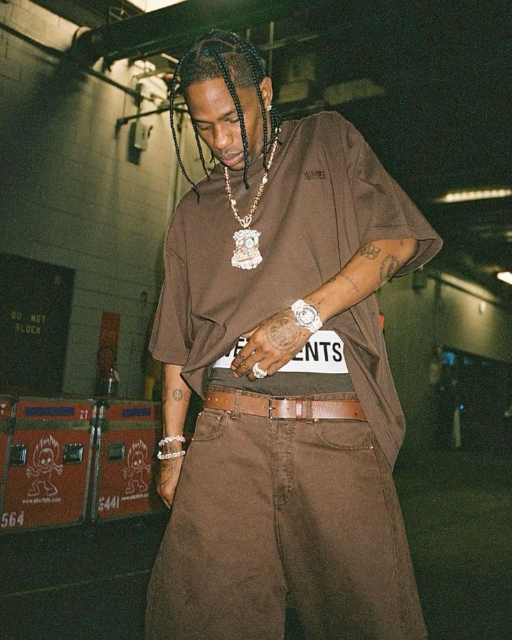 Travis Scott’s Streetwear style Chains