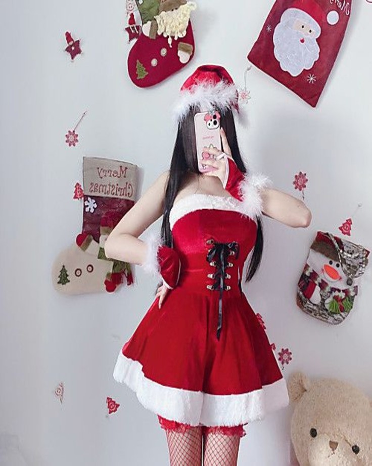 Ways to Incorporate Red Christmas Dress