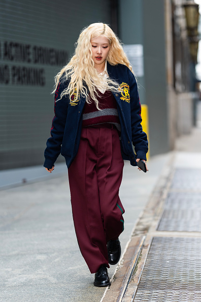 Blackpink Rosé Toxic Till The End in maroon and grey v neck sweater