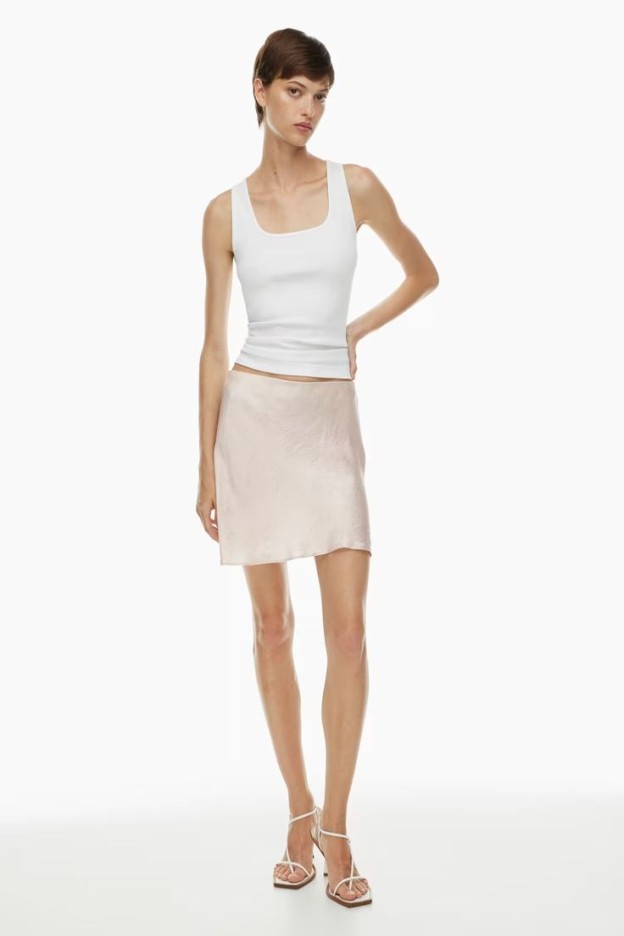 Must-Have Short Slip Skirts for Effortless Chic Looks 3