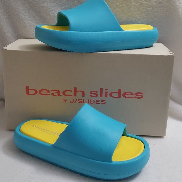 Trendy Beach Slides You Can't Miss This Season