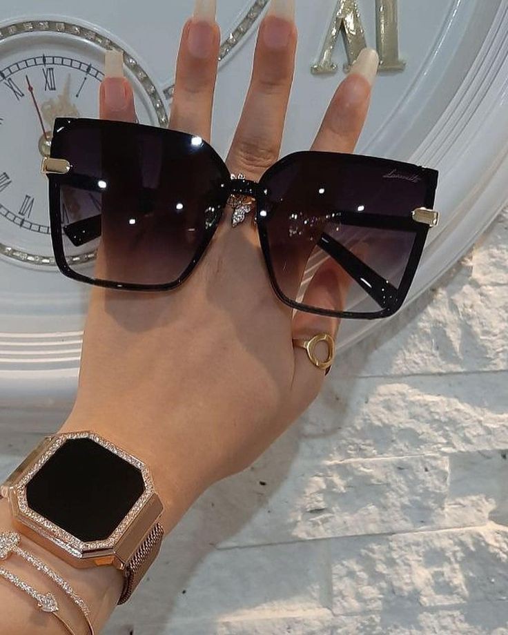 accessory trends big singlasses
